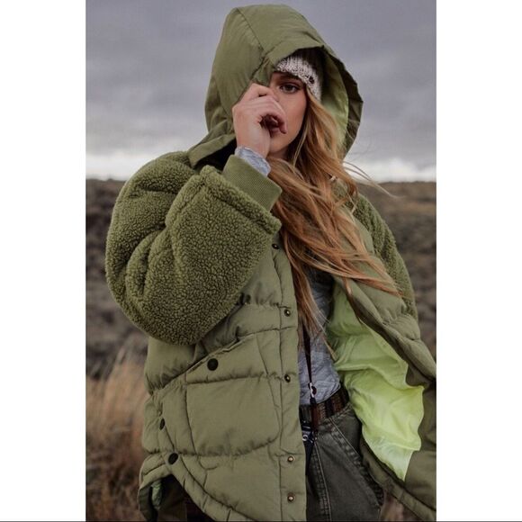 NEW Anthropologie Pilcro Moss Green Hooded Snap-Button Swing Puffer Jacket Coat - Picture 4 of 6